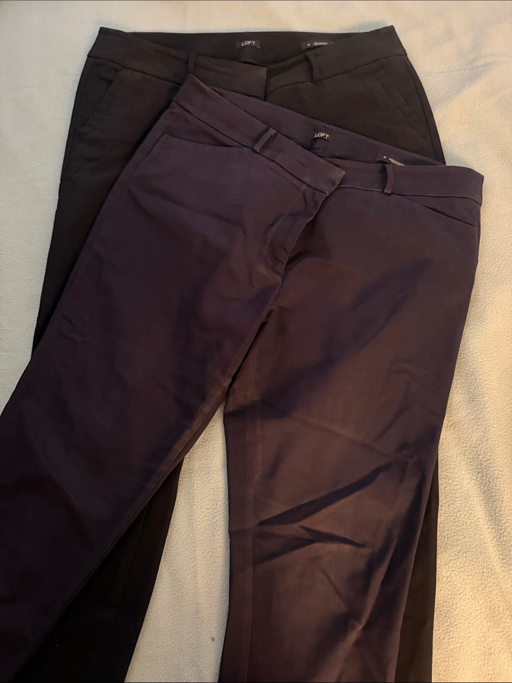 LOFT pants in Navy and Black - Straight Fit.